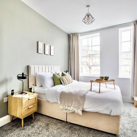The Yorkshire Crown - Luxury Apartment - Free Parking Nearby Harrogate Exterior foto
